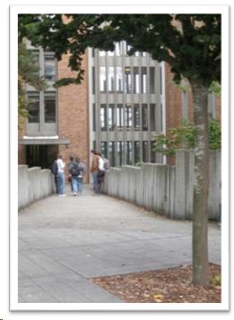 gradually sloping, wide ramp as main entrance to a building